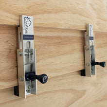 Load image into Gallery viewer, Installing Timber Weatherboards with CladMate